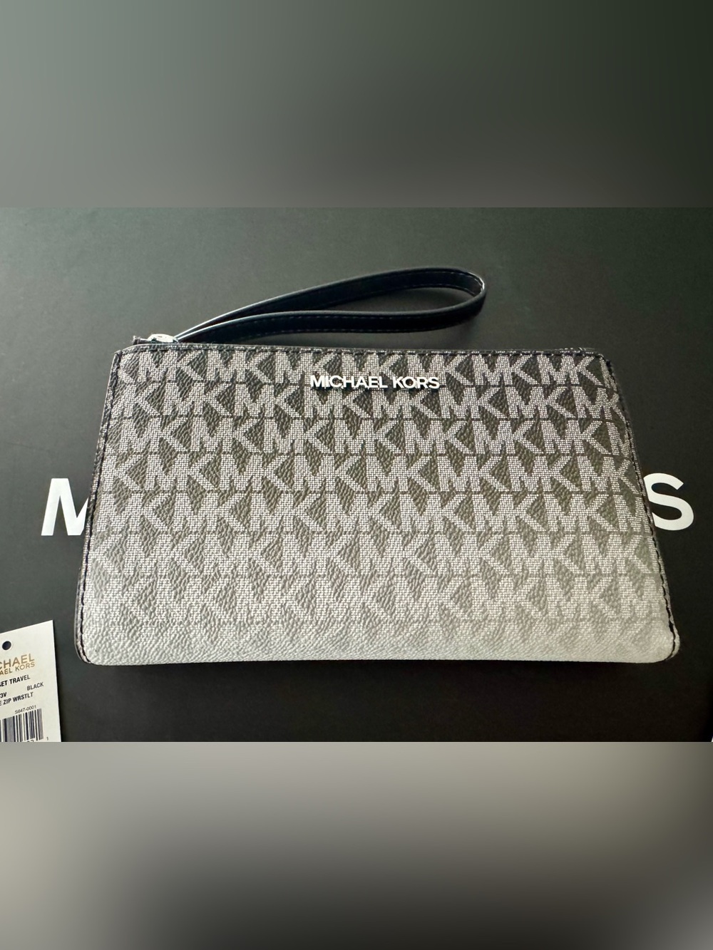 Michael Kors Jet Set Large Ombré Signature Logo Wristlet. With original box. - Picture 2 of 6